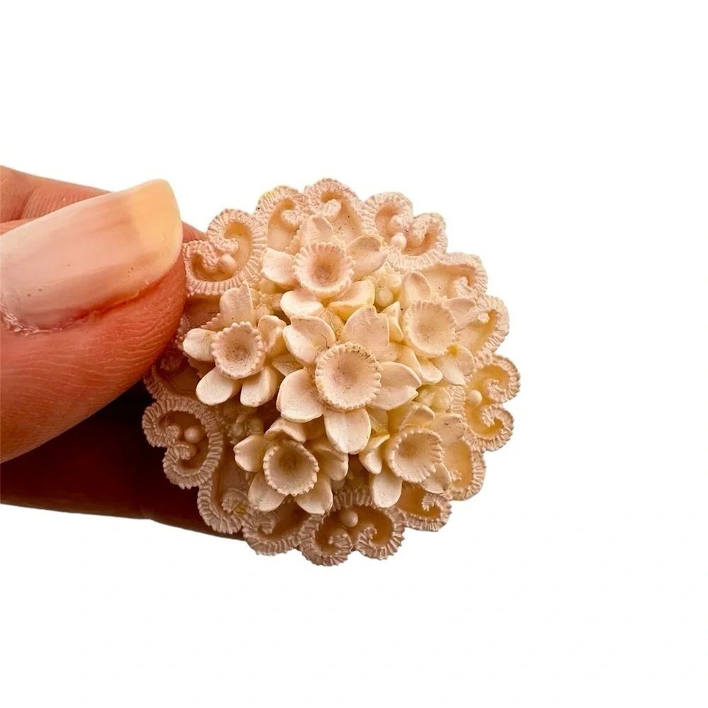 Vintage Earrings Floral Delicate Sculptural Peach Pink Screw Back